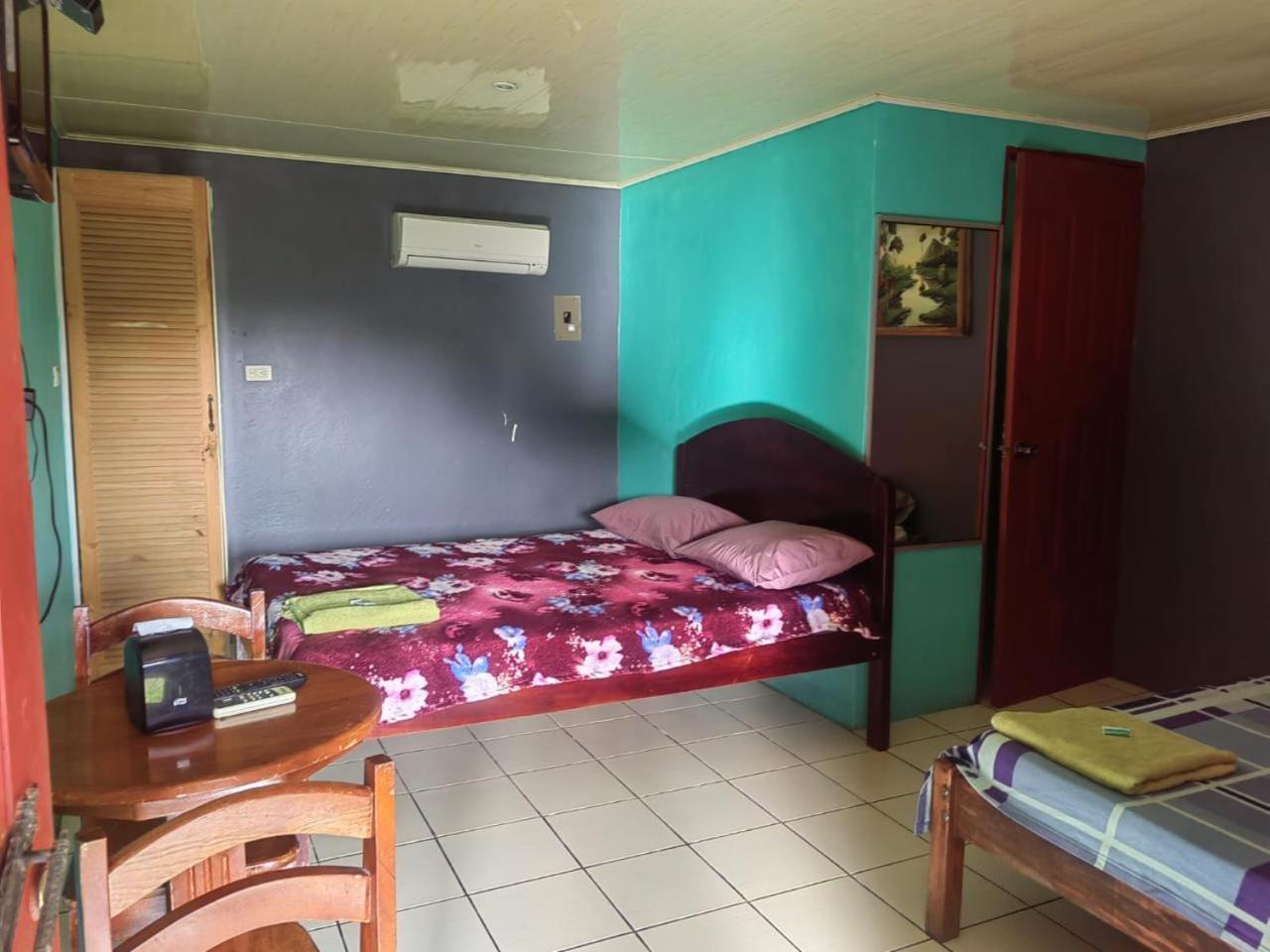 Cabinas El Botecito Muelle 外观 照片